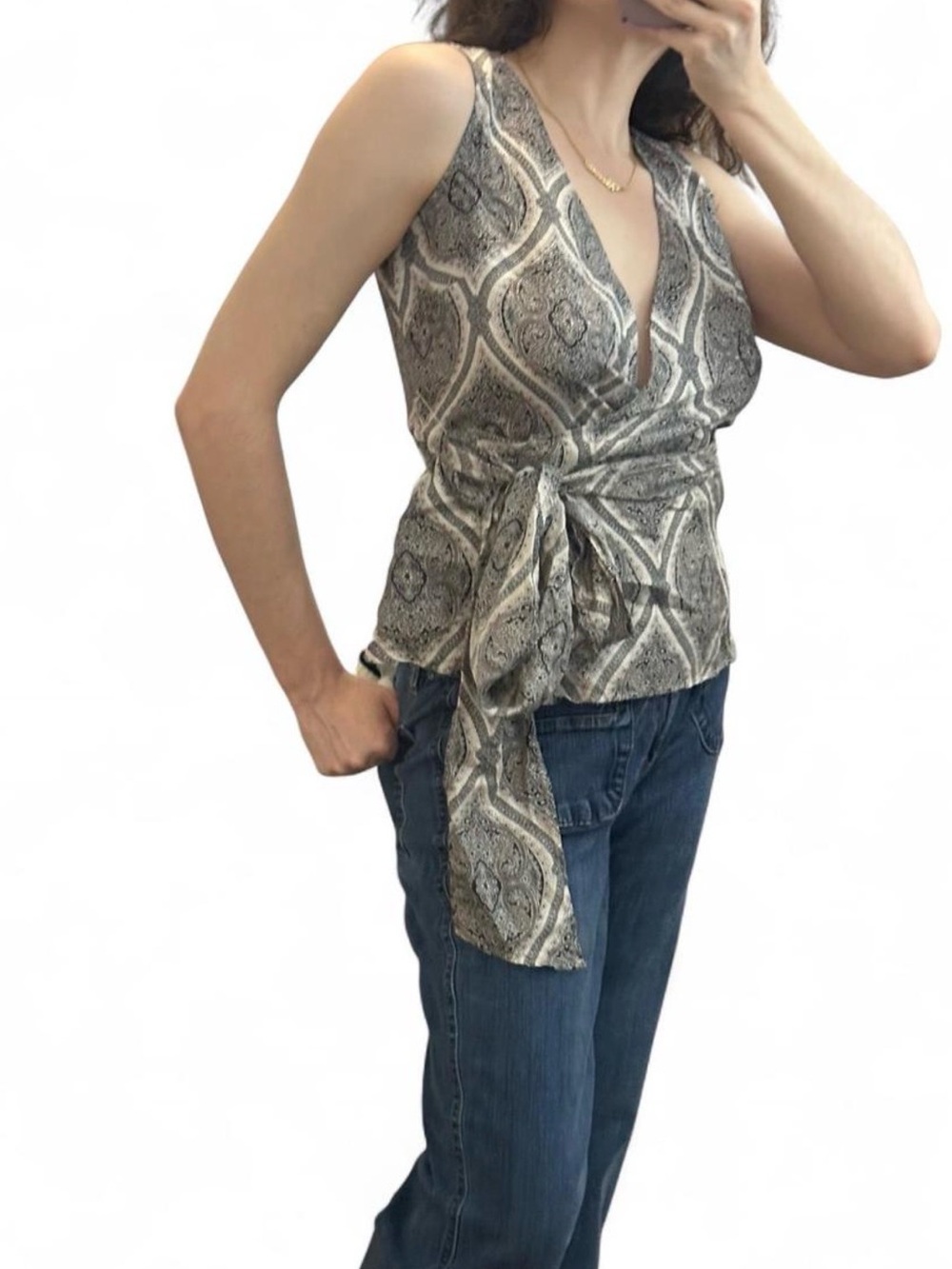 100% Silk Paisley Grey Ann Taylor Tie Wrap Sleeveless Blouse Women Size 2 Petite